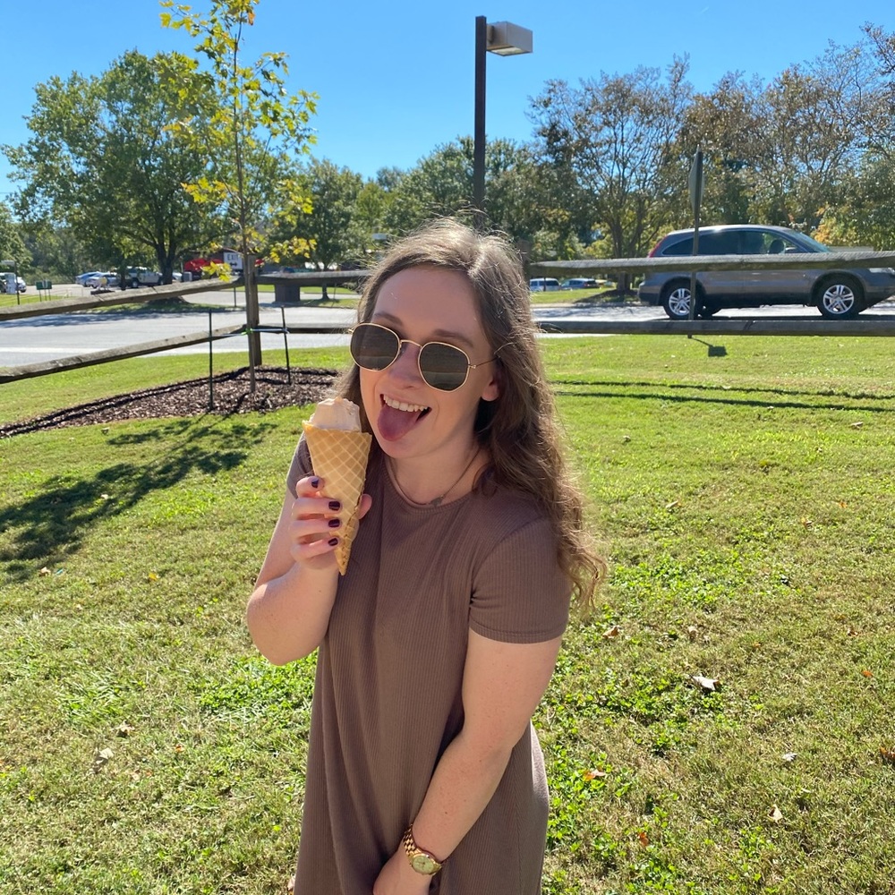 Meet your Posher, Ashley